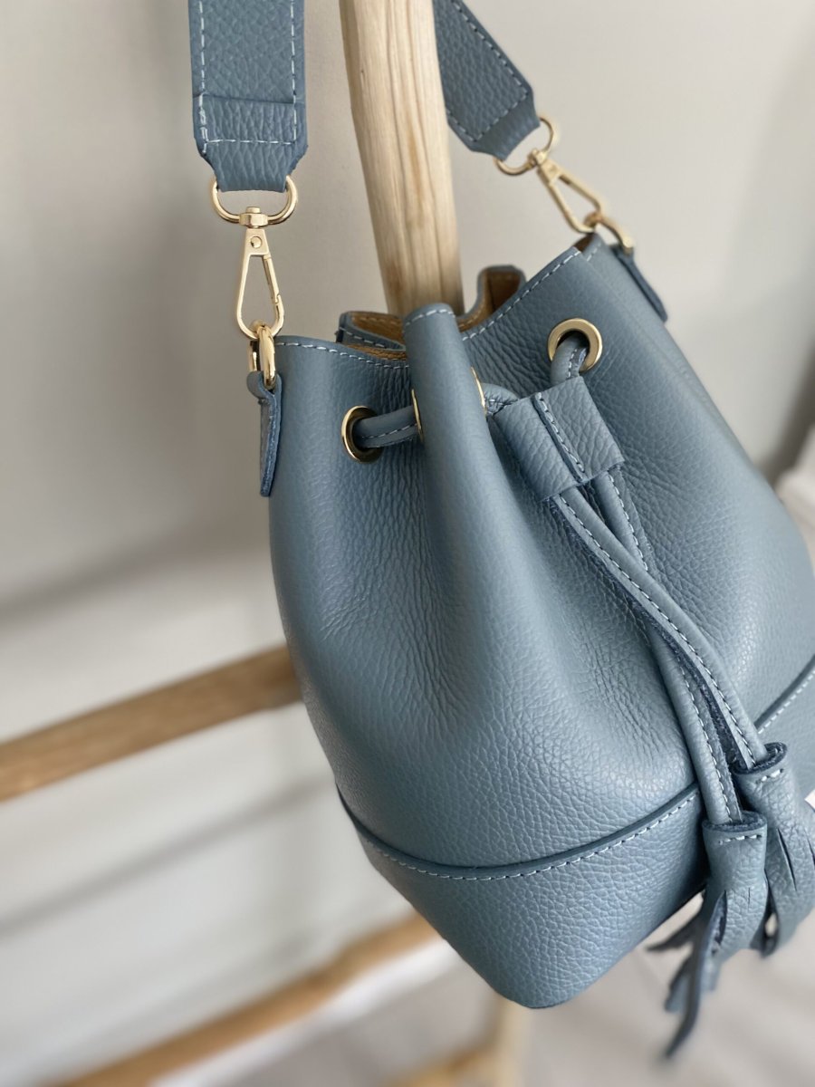 BOLSO PIEL MODELO LUCIA AZUL CLARO - Imagen 2